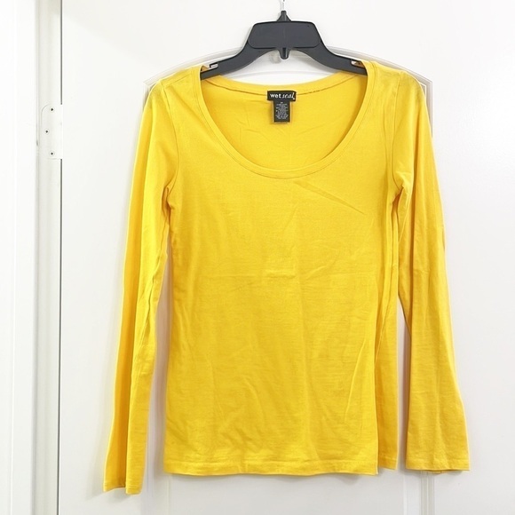 Wet Seal golden yellow long sleeve scoop neck shirt - Picture 1 of 4